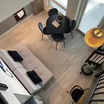 Loft With Naesijaervi Views 아파트