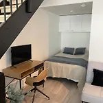Loft With Naesijaervi Views 아파트 탐페레